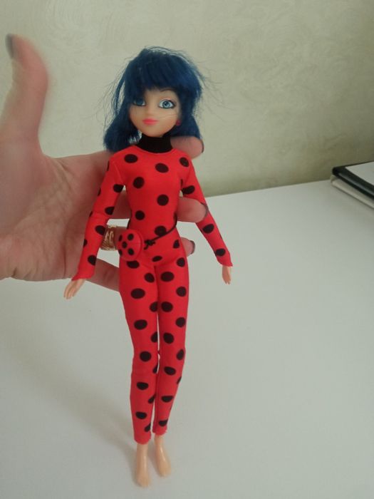 Ляльки кукли принцеси l.o.l monster high Disney moxie bratz mattel