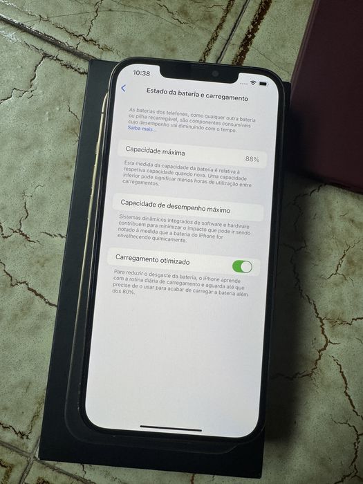 iPhone 12 Pro Max - Excelente! Oferta de 5 capas e cabo!