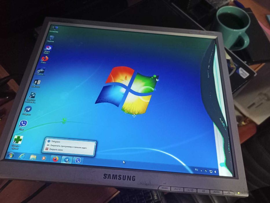 Два монитора одним лотом Samsung "17"