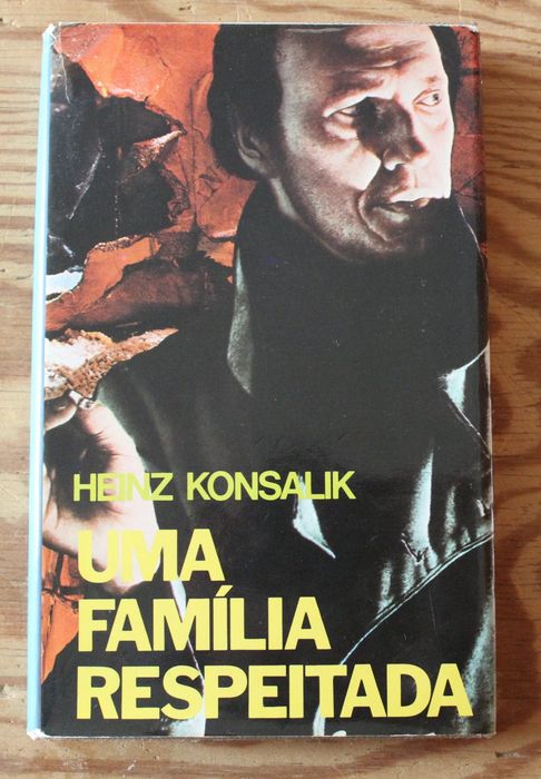 Livro "Uma Família Respeitada", de Heinz Konsalik