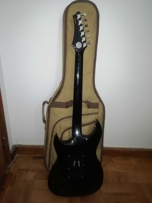 Guitarra Hagstrom Ultralux XL-2P, padrão Cosmic Black Burst