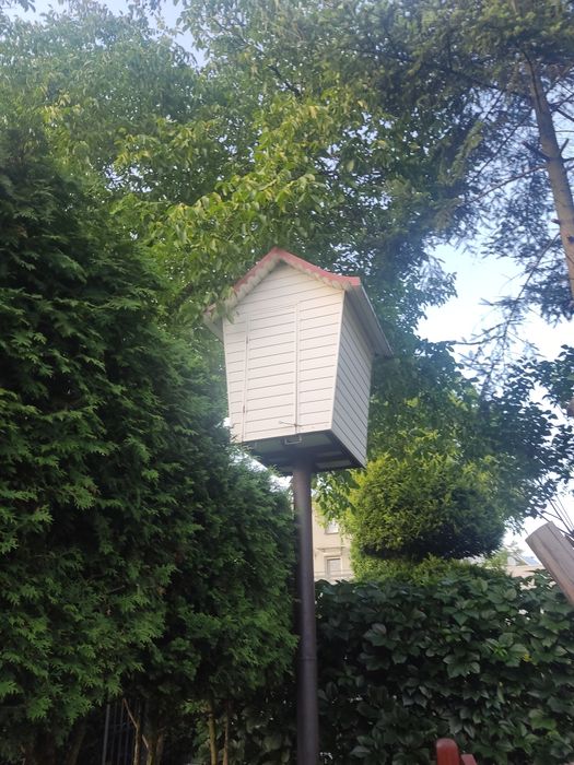 Domek dla gołębi na nużce