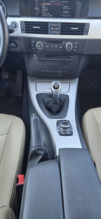 BMW  318D E91 2011