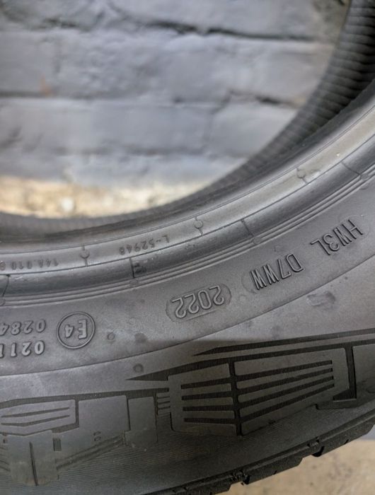 Комплект всесезонних шин Continental 235/55 R18 001811
