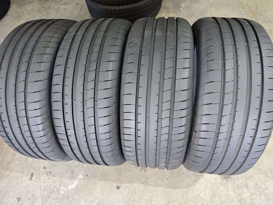 245/45/19 Goodyear