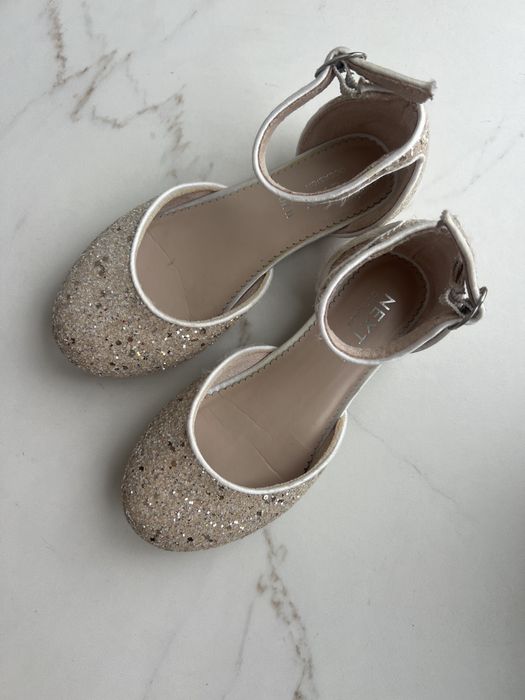 Нарядні святкові туфлі босоніжки Next 29, uk 11