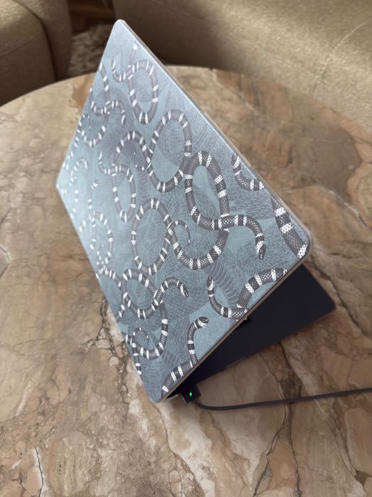 BURGA - Twarde etui do MacBooka - MacBook Air 15 Nowe