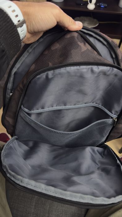 Mochila FILA – Excelente estado