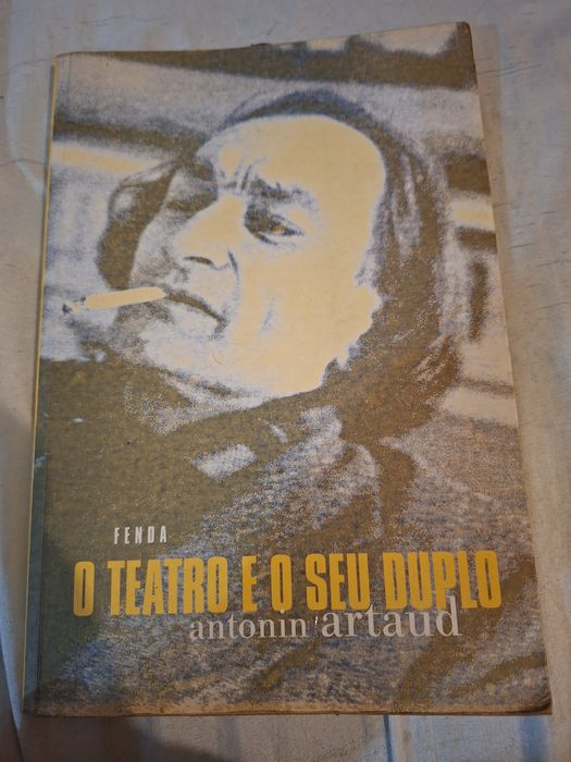 Livros de vários géneros