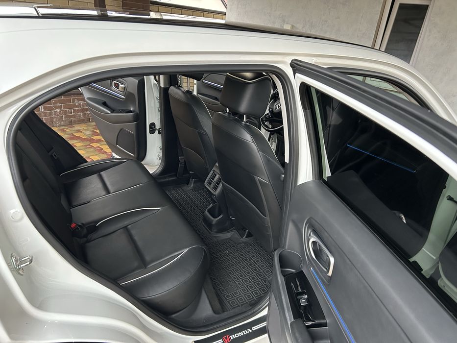 Продам Honda ENs 1