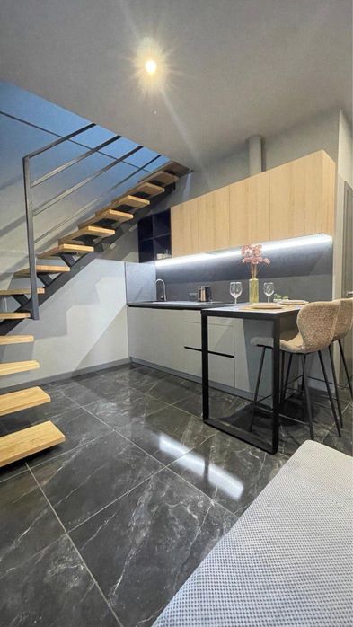 Апарт-готель  ,світло 24/7 ,генератор  ,власна парковка