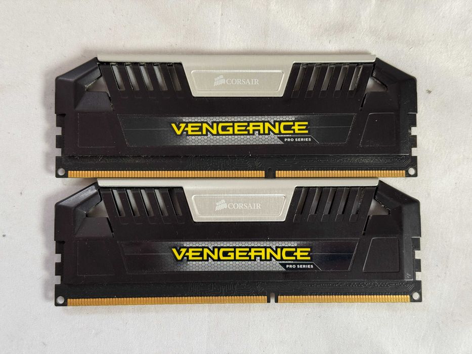 Pamięć RAM DDR3 Corsair Vengeance PRO 2x4GB 8GB 1866MHz
