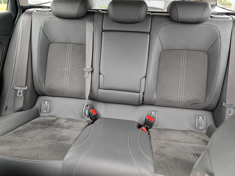 Opel Insignia B 1.6 CDTI alcantara, LUXLED, masaż itd. 2 komplety kół.