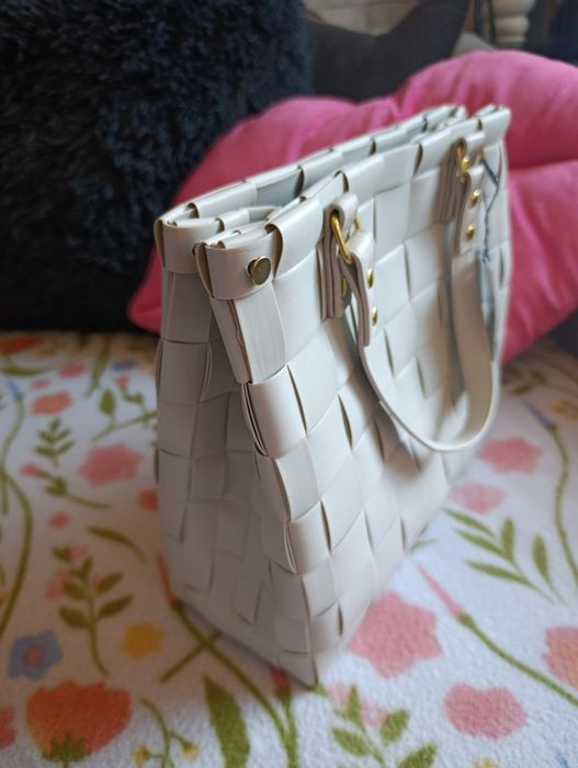 torebka handed by model: Charlotte BFC 700800