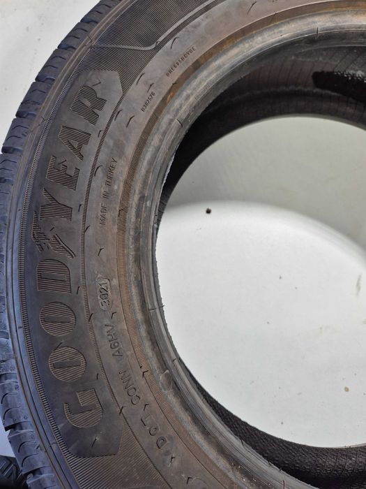 205/65 R 16C 107/105 T Goodyear Efficient Grip Cargo  2szt lato