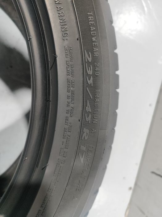 2 pneus semi novos 225-45R17 Michelin - Oferta dos Portes