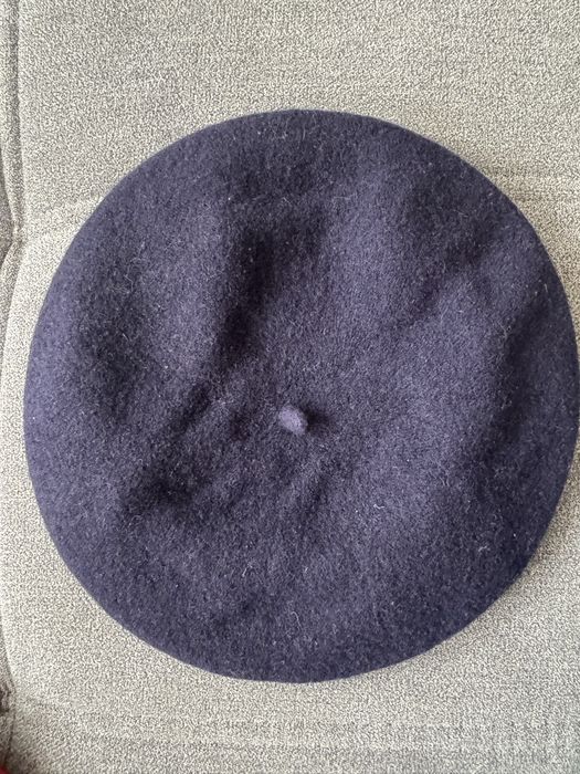 Beret granatowy wełniany