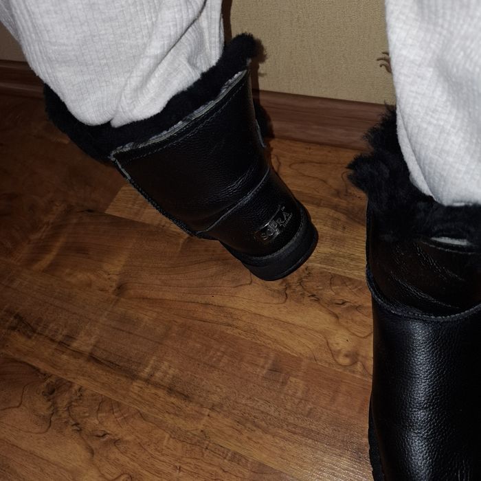 Угі шкіряні 37 р