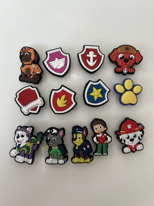 Przypinki do butow crocs psi patrol paw patrol zestaw