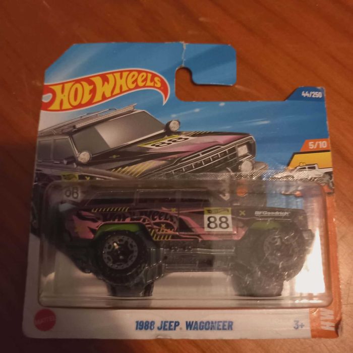 Hot Wheels NOVOS Jeep Land Rover e Hummer