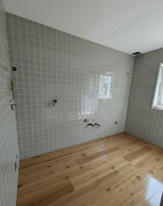 TILER 10 EUR/M²