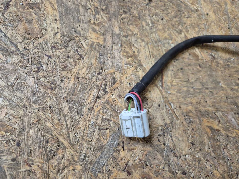 Toyota Yaris III lusterko prawe 7pin. UK.