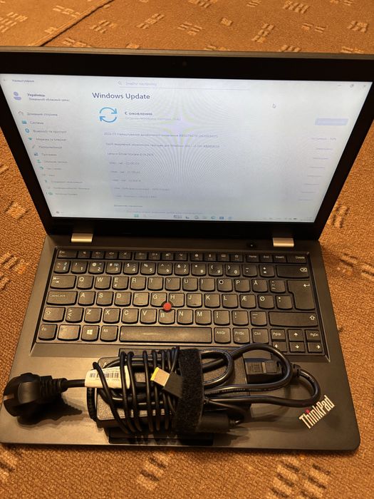 Ноутбук Lenovo ThinkPad 13 (16/256)