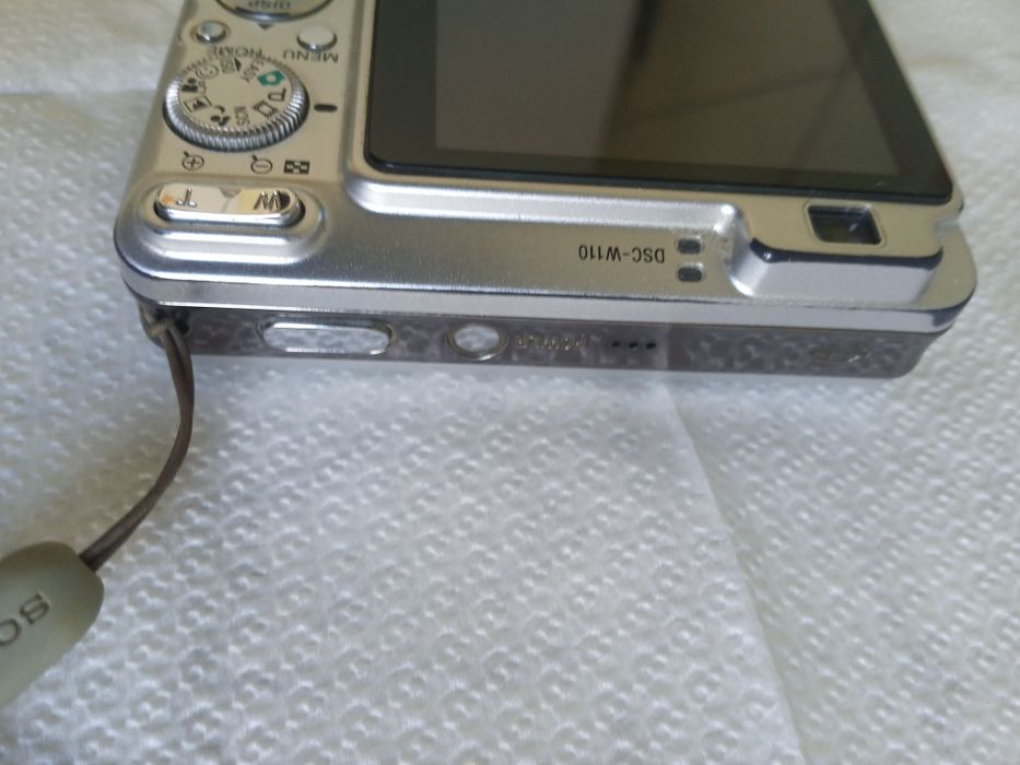 Цифровой фотоаппарат Sony 2000грн