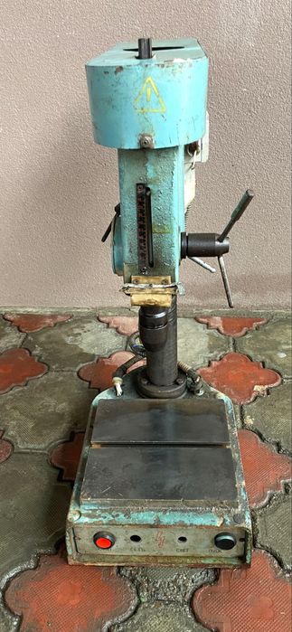 Продам сверлильный станок