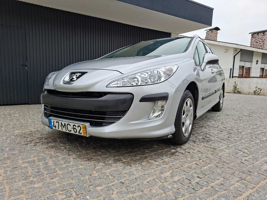 Peugeot 308 SW 7 lugares teto panorámico