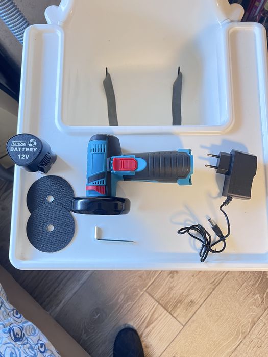 Mini Rebarbadora Nova na caixa