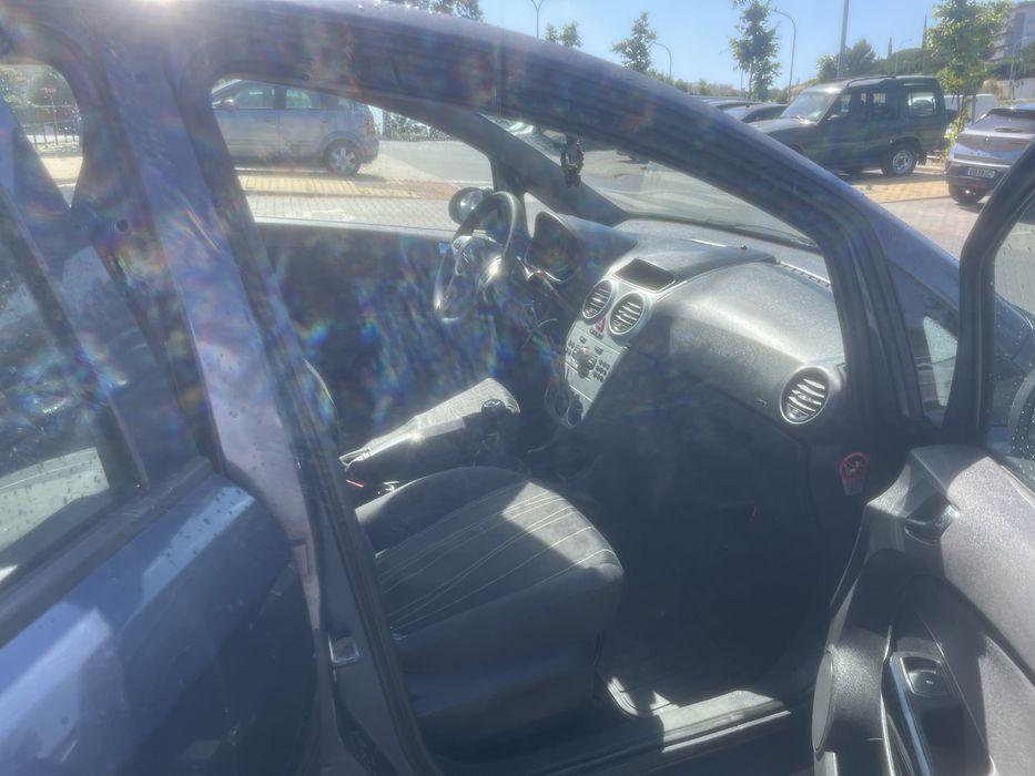 Opel corsa 1.2 2011