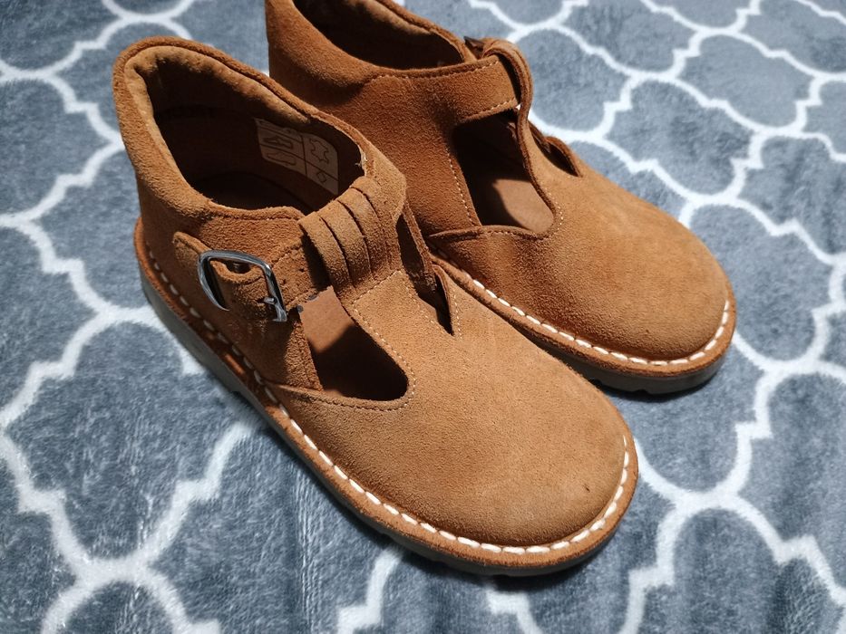 Beżowe brązowe buty półbuty kamasze eleganckie adidasy r. 30