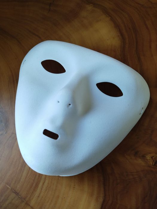 Маска безликий, карнавальная маска,хеллоуин, венецианская маска