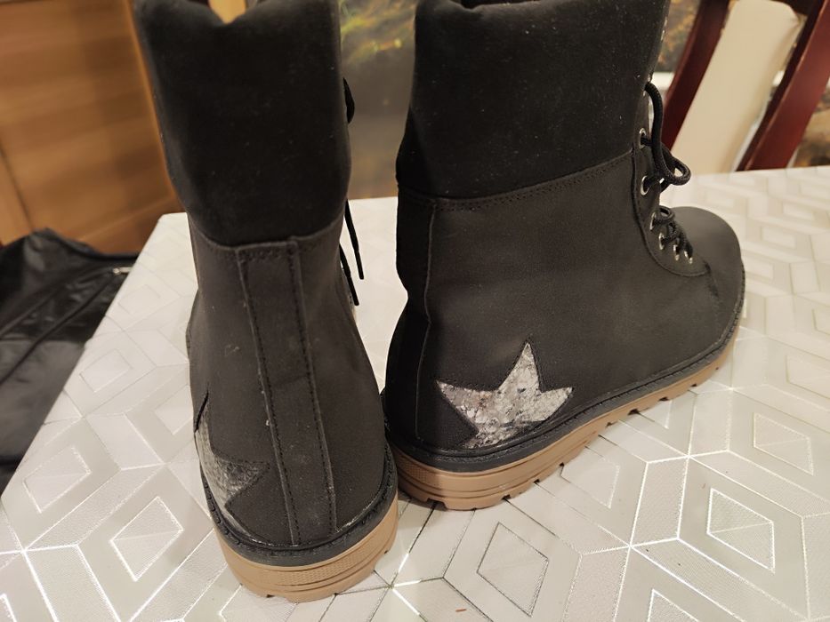 Sprzedam buty zimowe damskie nr 44