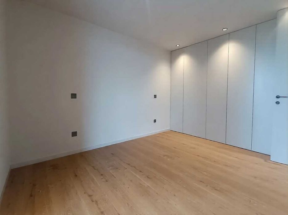 Apartamento T1+1 | Novo a Estrear | Centro da Vila