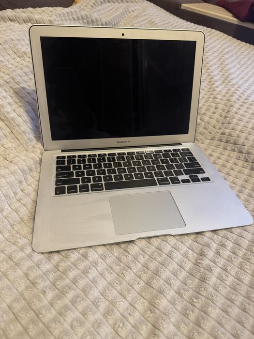 MacBook Air (13-inch, Early 2015)