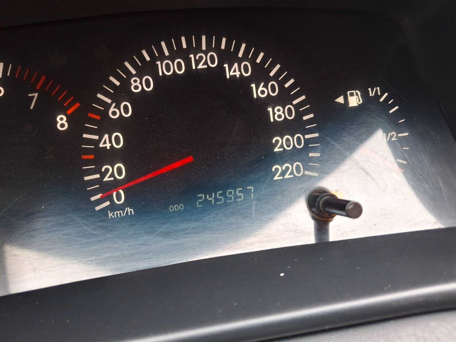 Тайота королла 2006 рік