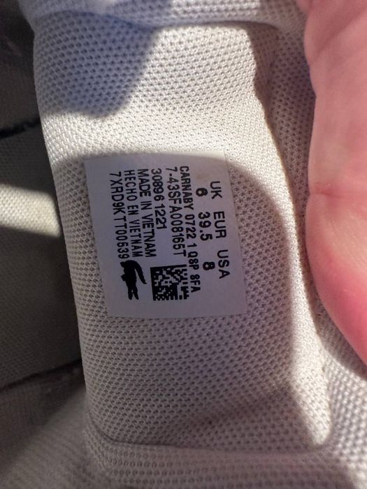 Bialy sneakersy Lacoste unisex