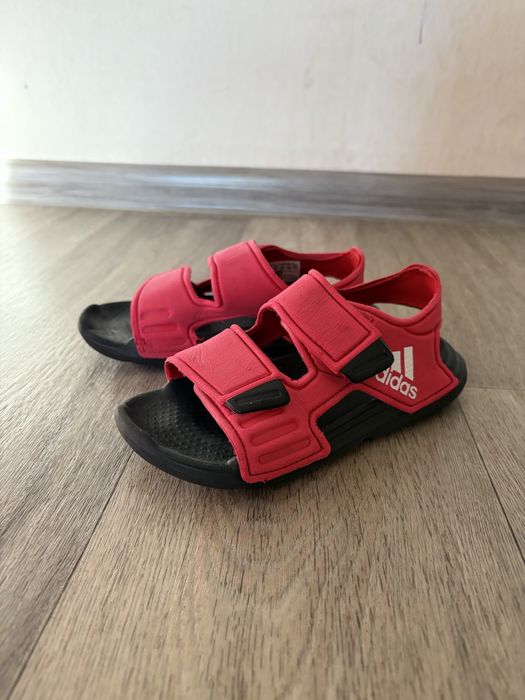 Босоніжки Adidas