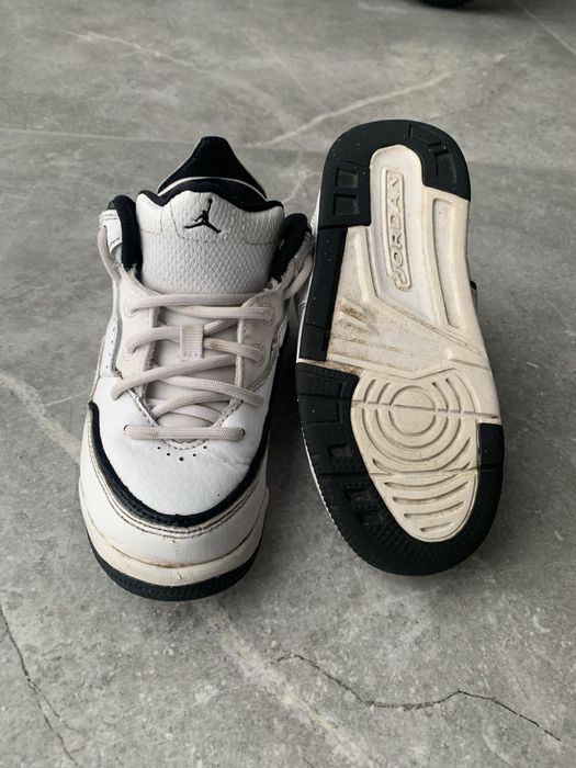 Кросівки jordan 27,5