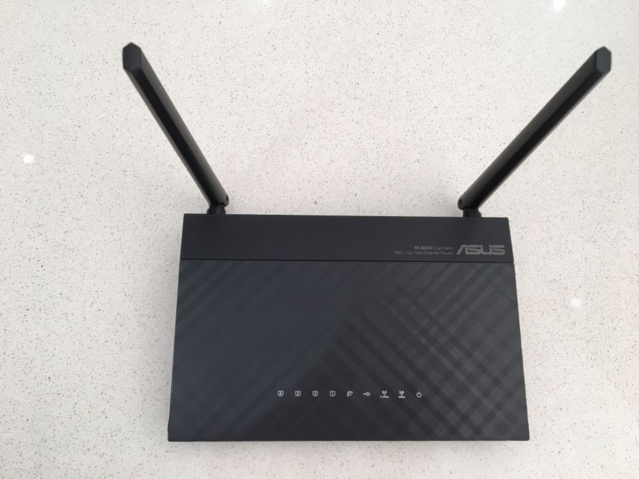 Router ASUS RT-AC51U