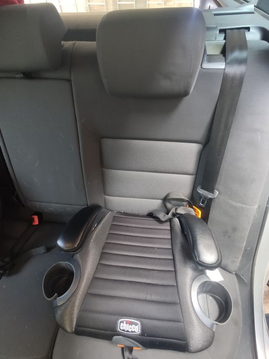 Автокрісло-бустер Chicco GoFit Plus 3 група 7-12 років