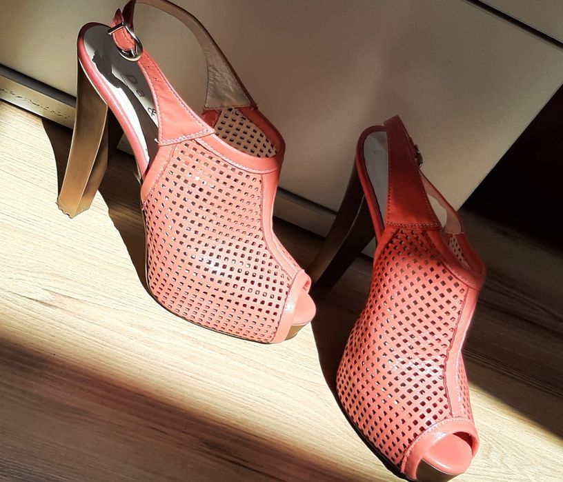 Buty na wysokim obcasie ażurowe 100% skóra na platformie i słupku