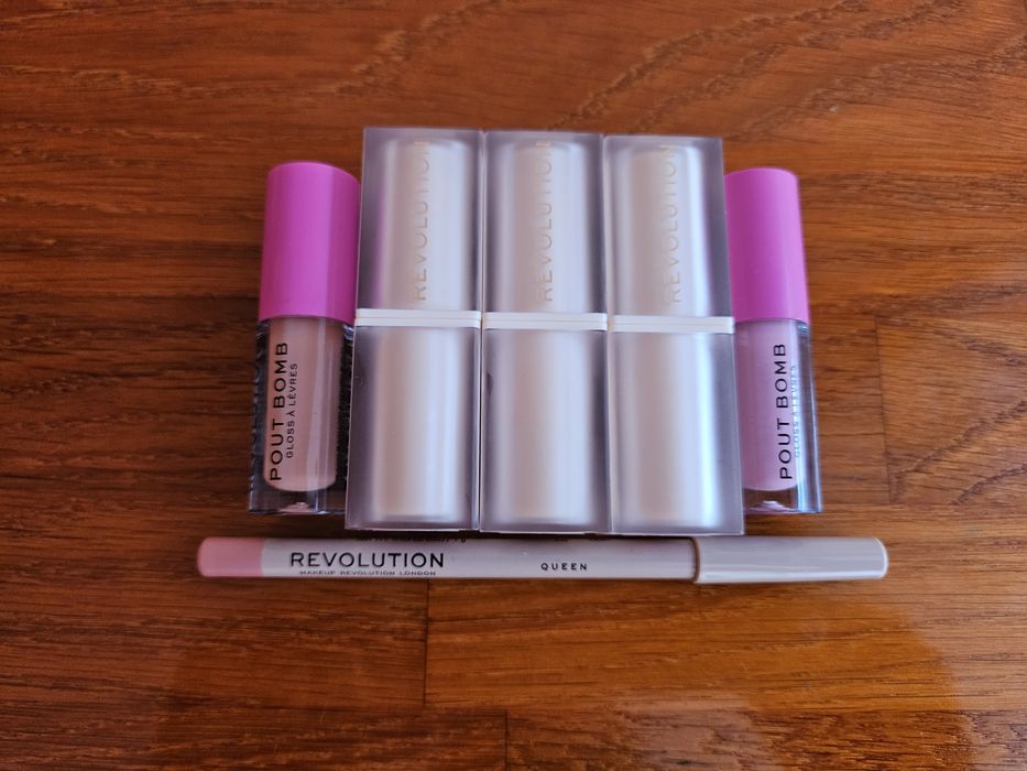 Zestaw 3 szminek, 2 błyszczyków i konturówka Makeup revolution