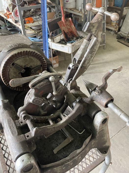 Rosqueadora RIDGID 535 completa a funcionar – Profissional