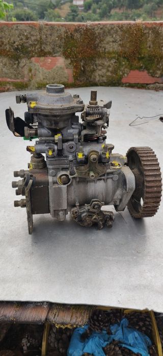 Bomba injetora Terrano II