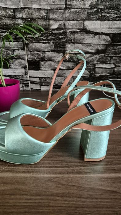 Buty na obcasie Angel Alarcon