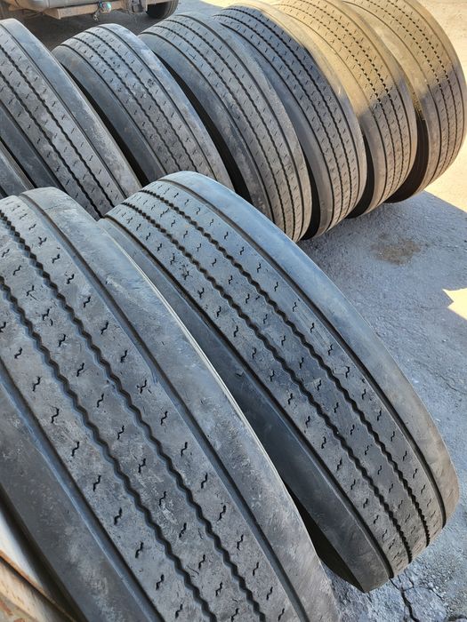 Шини б/у 295/80R22.5