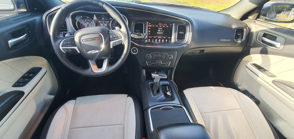 Dodge charger 5.7 R/T plus